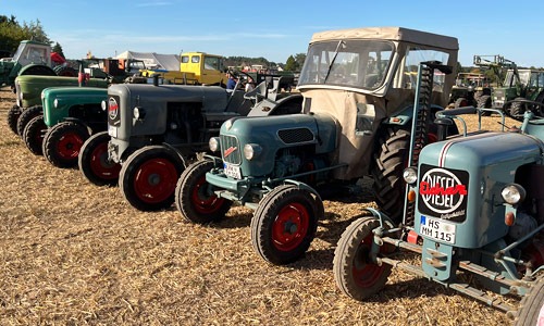 Historische Traktoren auf Oldtimer Traktor Treff 2026 in Tetelrath - Merbeck in Wegberg im Kreis Heinsberg / NRW